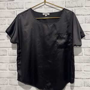 BB Dakota Satin Top Women's S Black Short Sleeve High Low Hem Pullover Blouse